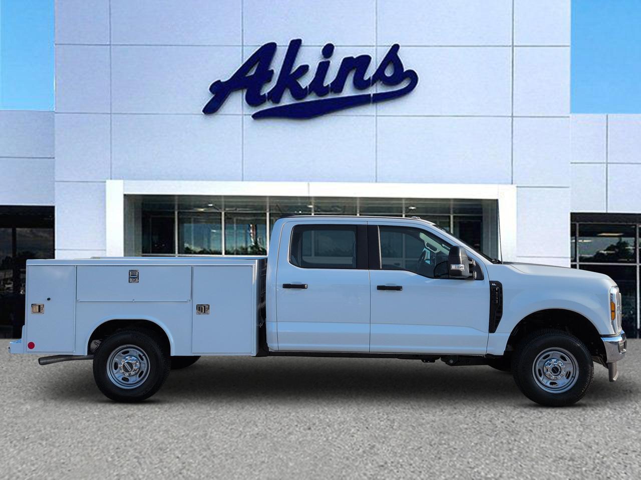 2027 Ford Super Duty F-250 SRW XL