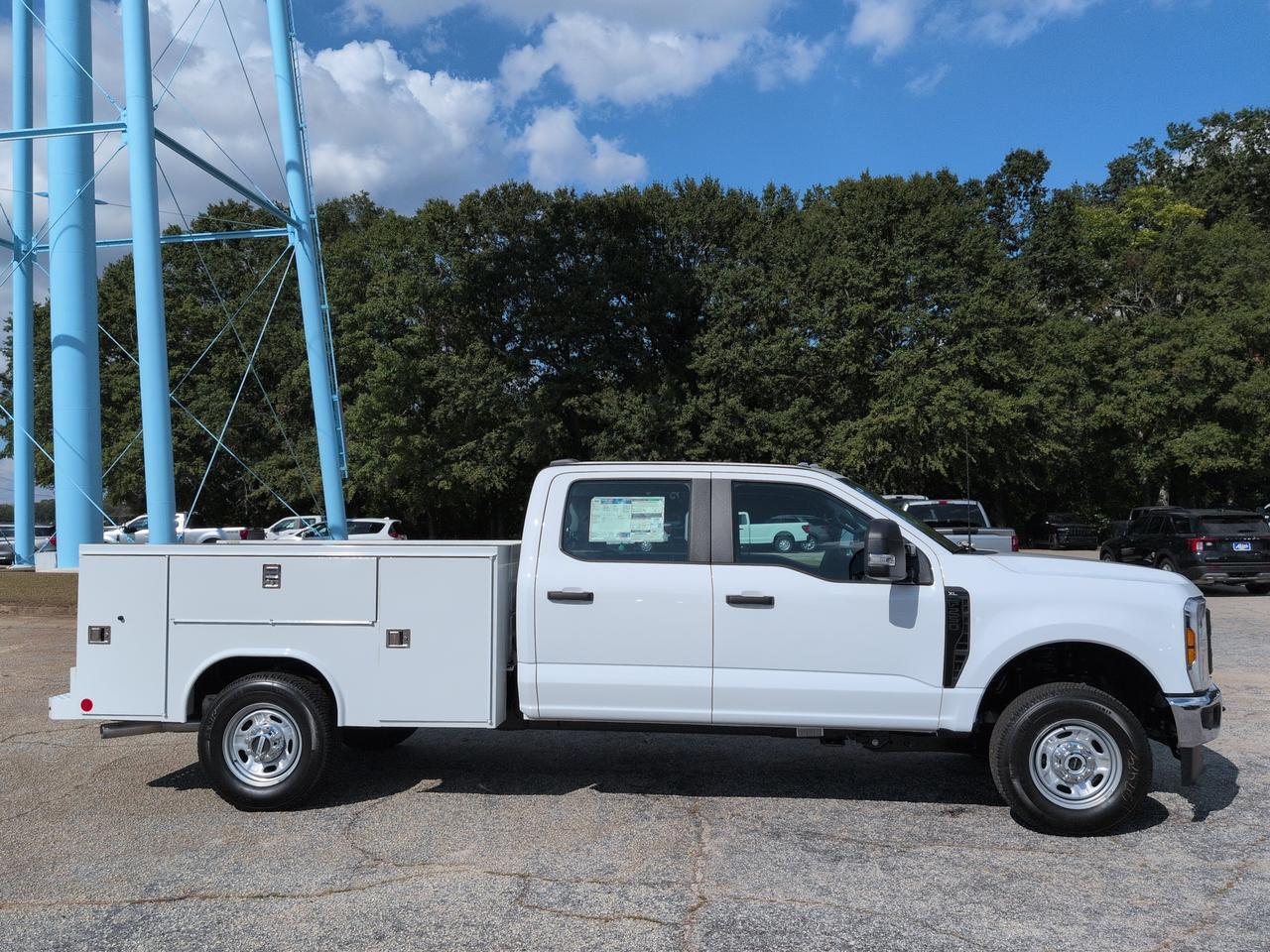 2027 Ford Super Duty F-250 SRW XL