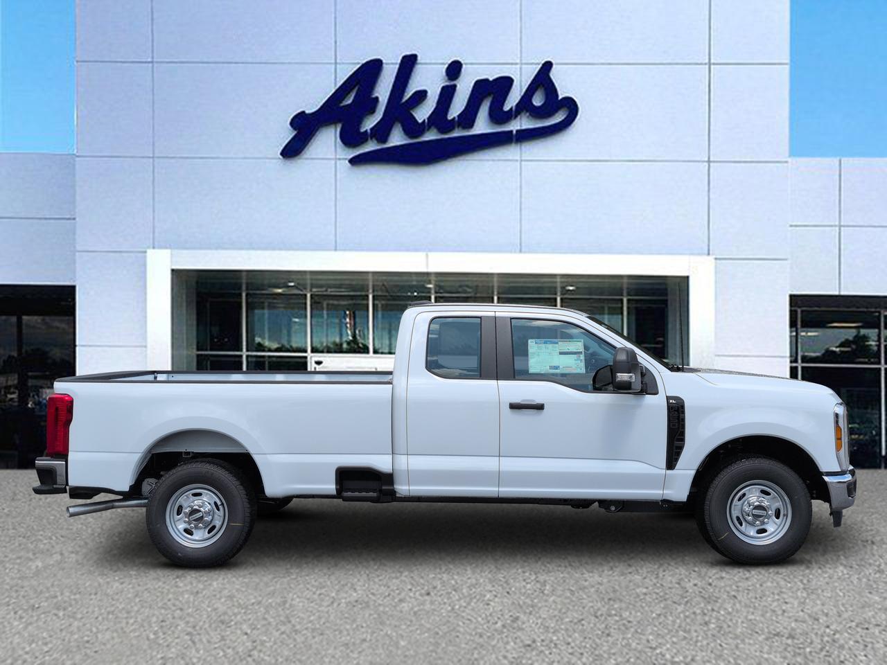 2027 Ford Super Duty F-250 SRW XL