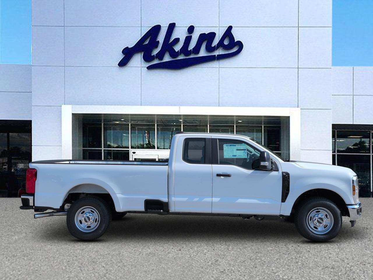 2027 Ford Super Duty F-250 SRW XL