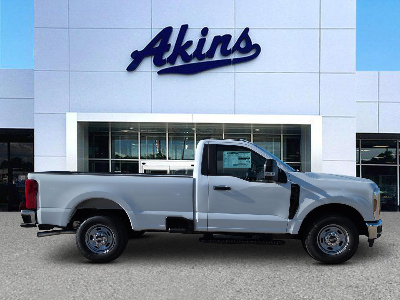 2027 Ford Super Duty F-250 SRW XL