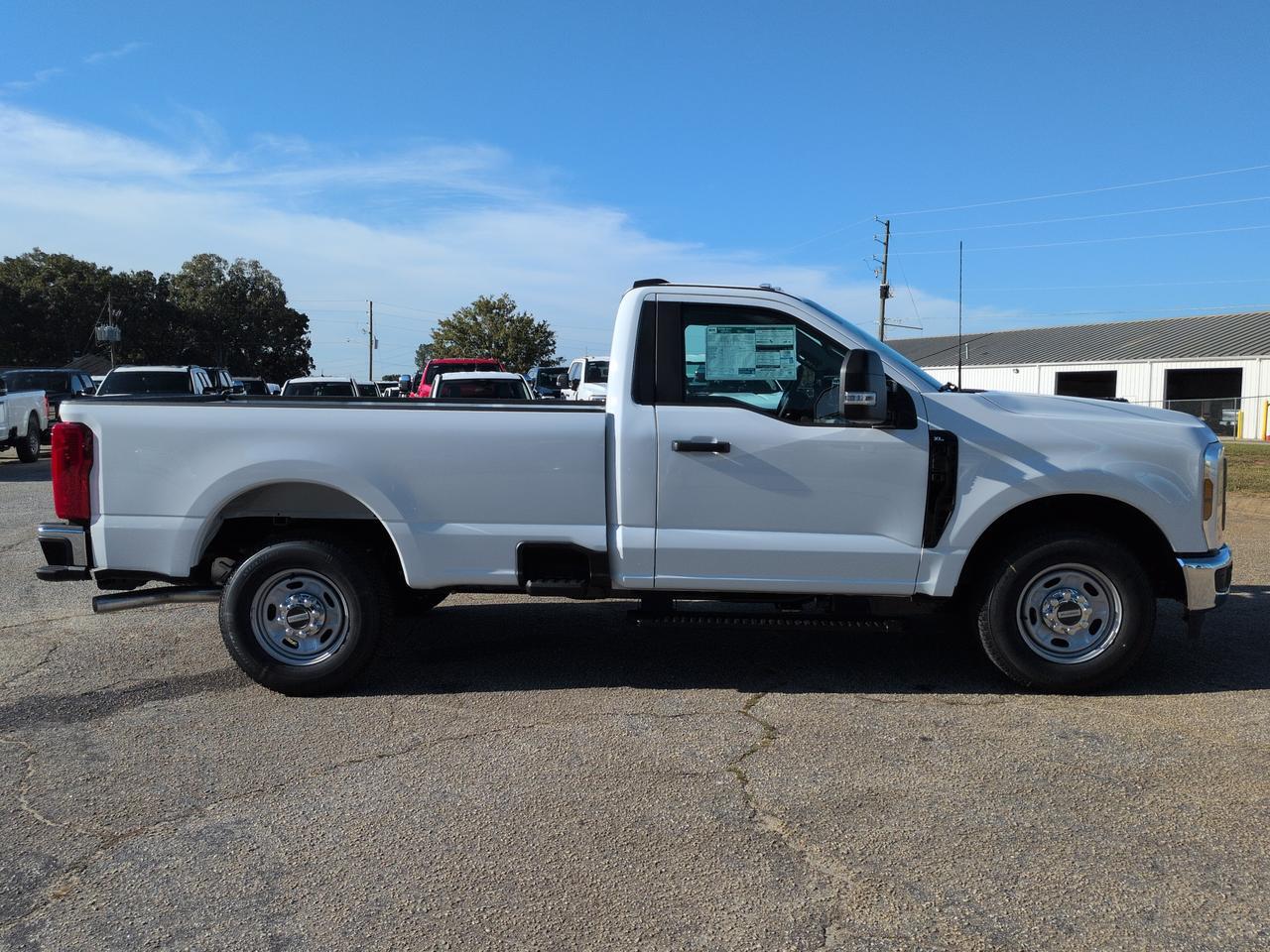 2027 Ford Super Duty F-250 SRW XL