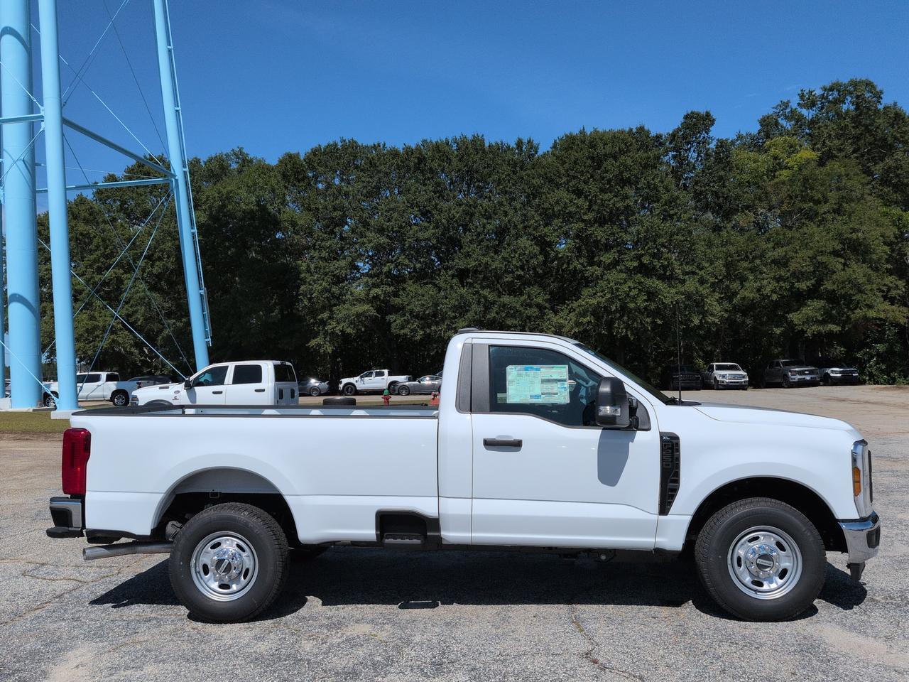 2027 Ford Super Duty F-250 SRW XL