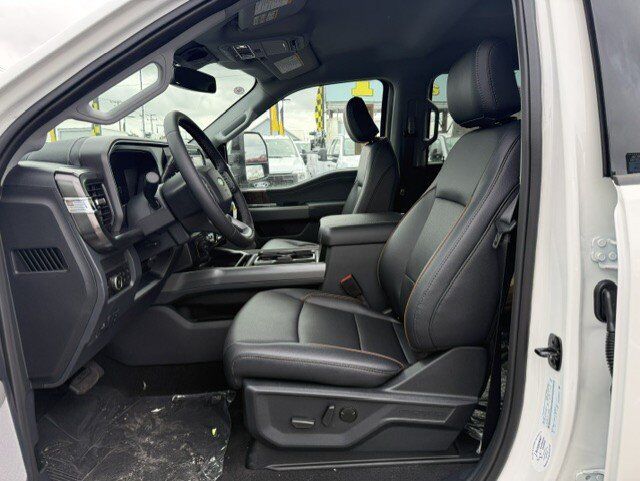 2027 Ford Super Duty F-350 DRW Chassis LARIAT New Braunfels TX