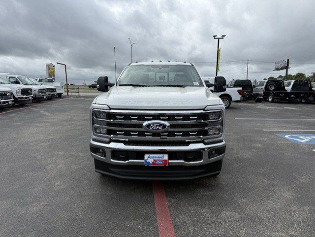 2027 Ford Super Duty F-350 DRW Chassis LARIAT New Braunfels TX