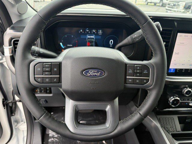 2027 Ford Super Duty F-350 DRW Chassis LARIAT New Braunfels TX
