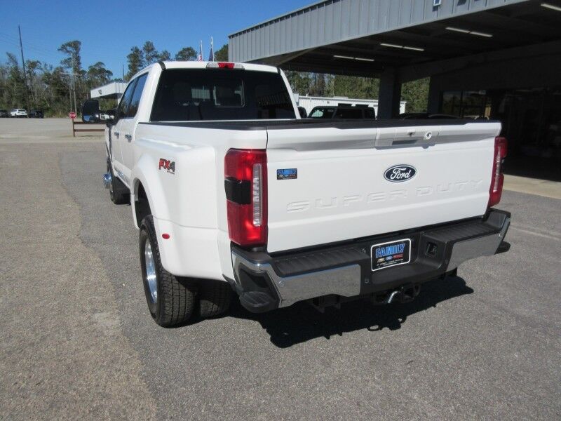 2027 Ford Super Duty F-350 DRW LARIAT St. George SC