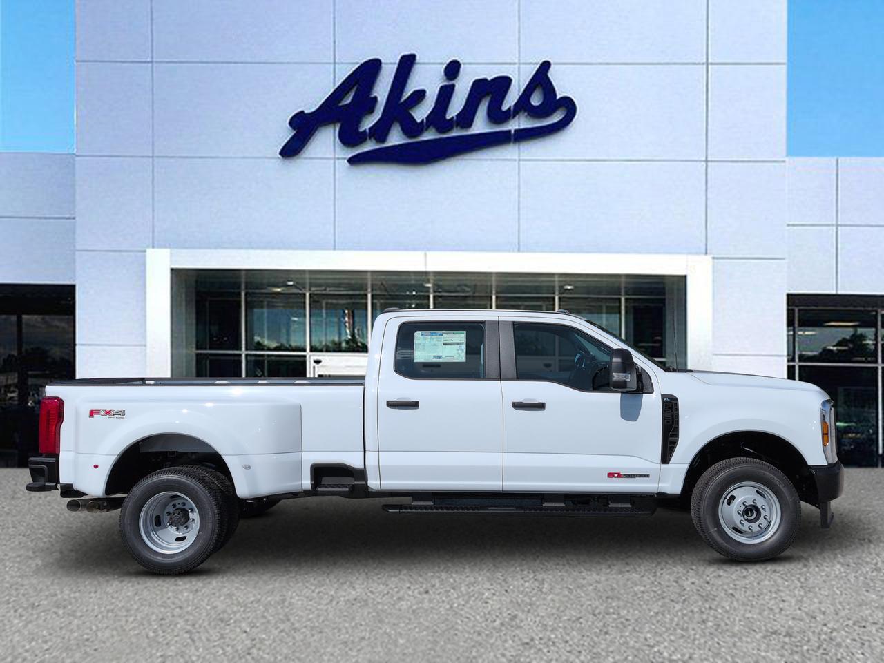 2027 Ford Super Duty F-350 DRW