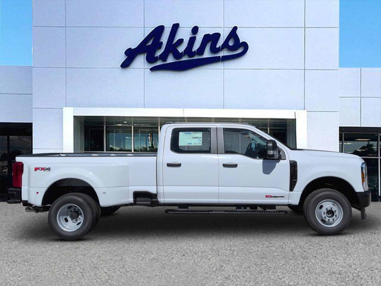 2027 Ford Super Duty F-350 DRW