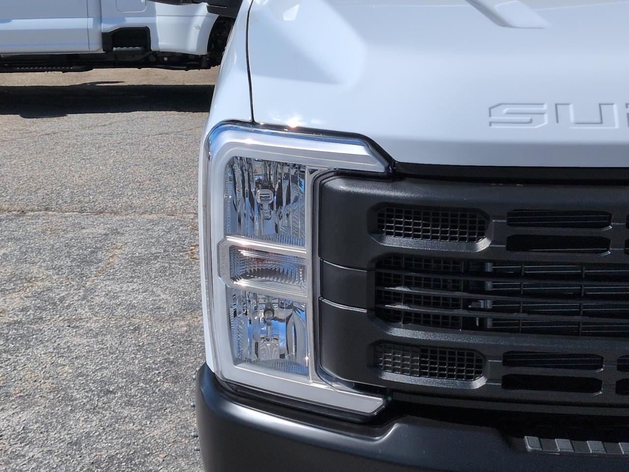 2027 Ford Super Duty F-350 DRW XL Appleton WI