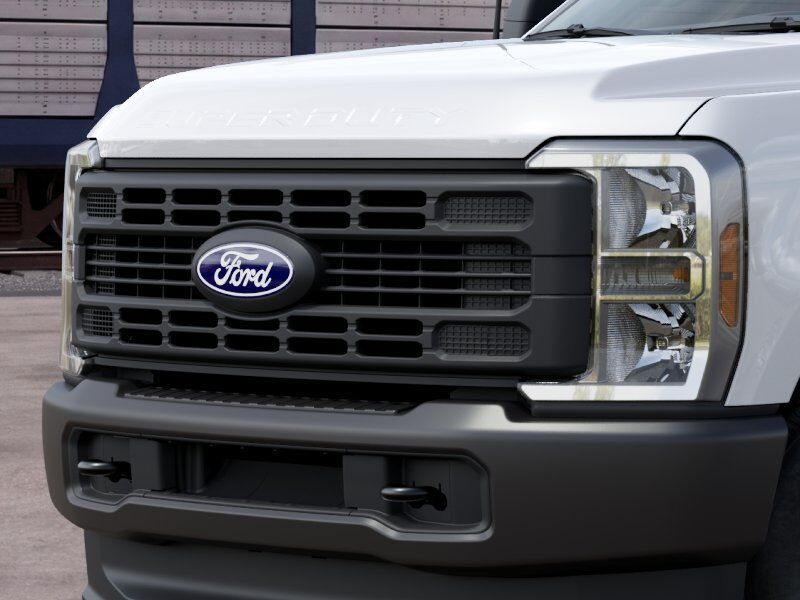 2027 Ford Super Duty F-350 DRW XL Appleton WI