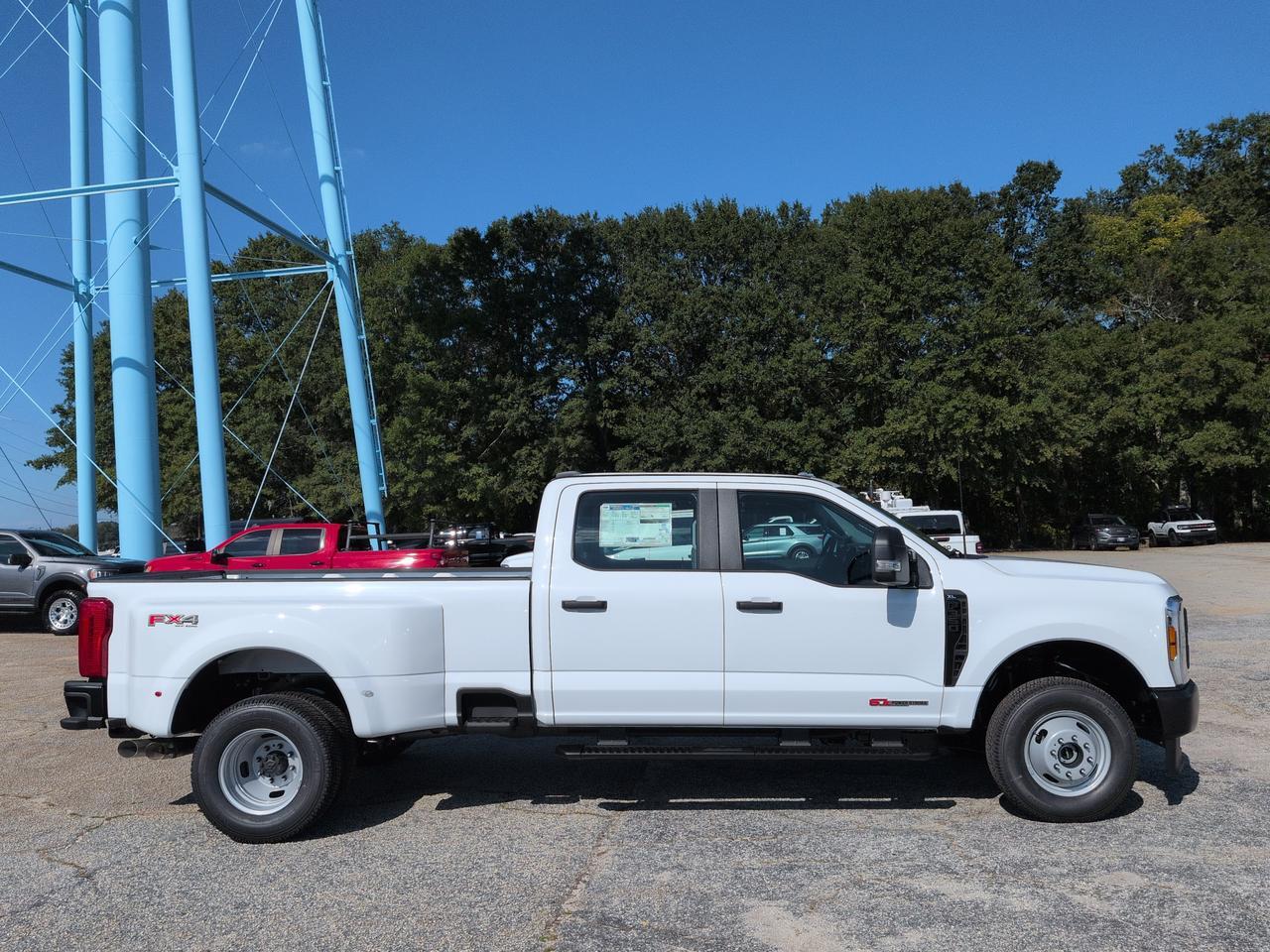 2027 Ford Super Duty F-350 DRW