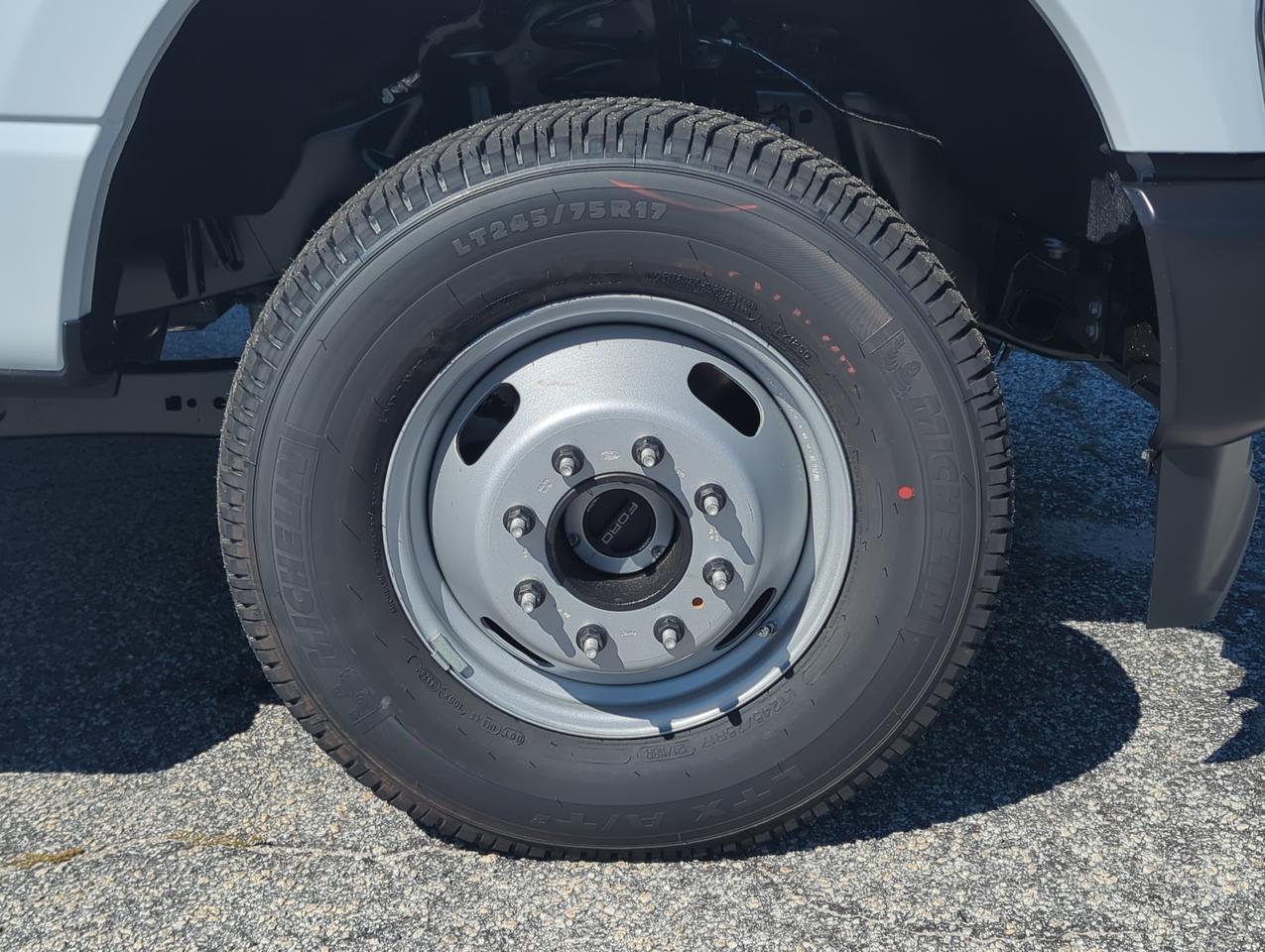 2027 Ford Super Duty F-350 DRW XL Winder GA