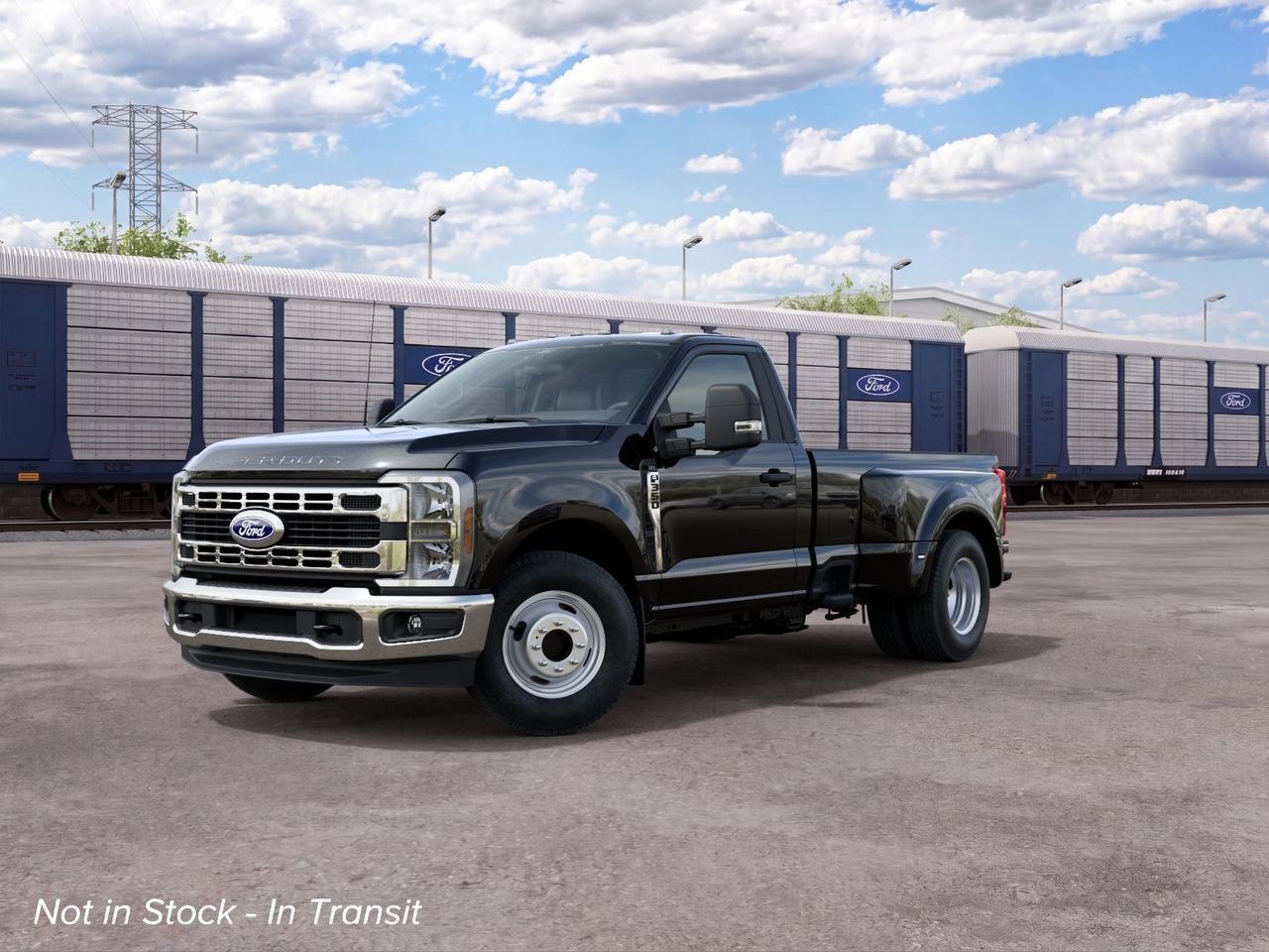 2027 Ford Super Duty F-350 DRW XLT Appleton WI