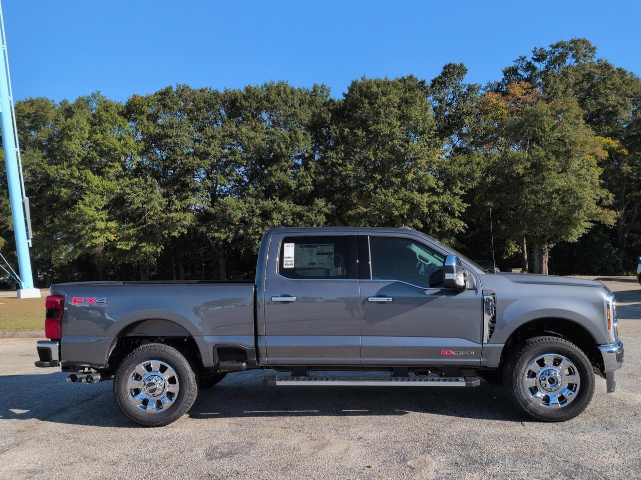 2027 Ford Super Duty F-350 SRW