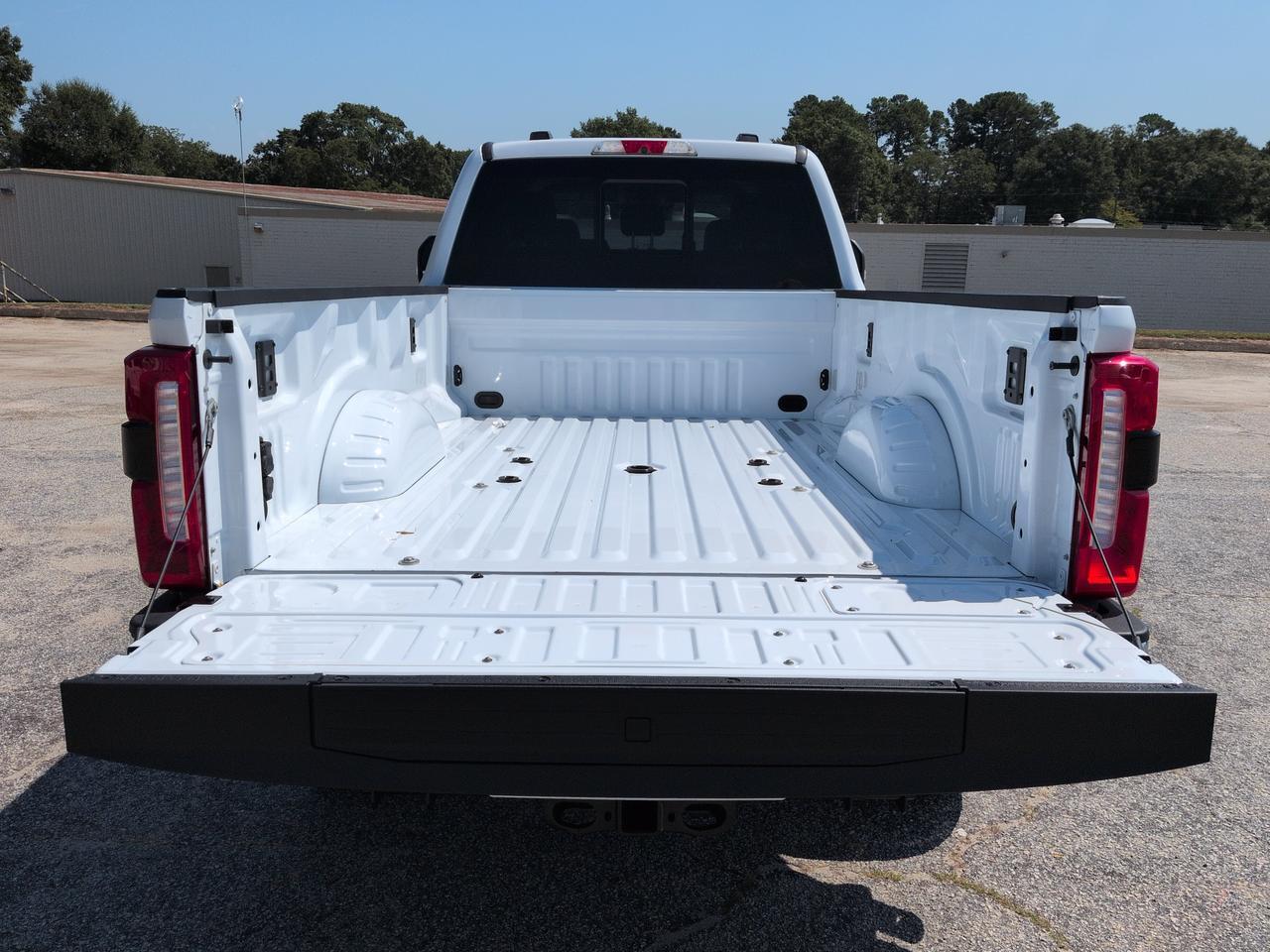 2027 Ford Super Duty F-350 SRW Lariat Winder GA