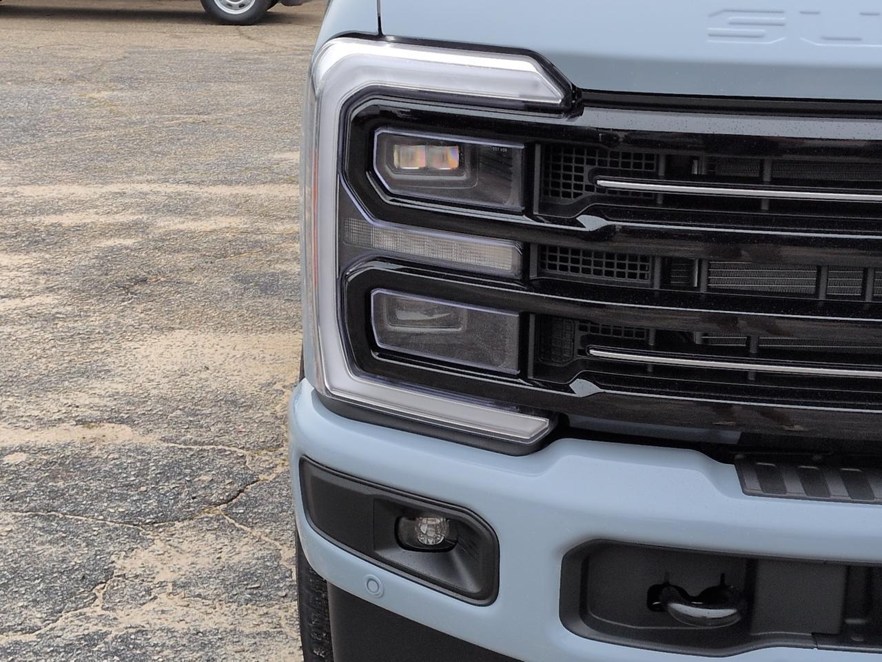 2027 Ford Super Duty F-350 SRW Platinum Appleton WI