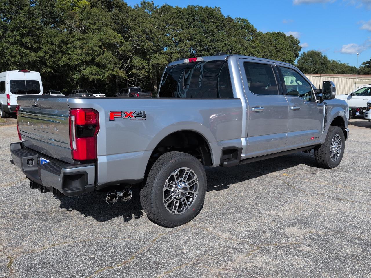 2027 Ford Super Duty F-350 SRW Platinum Plus Appleton WI
