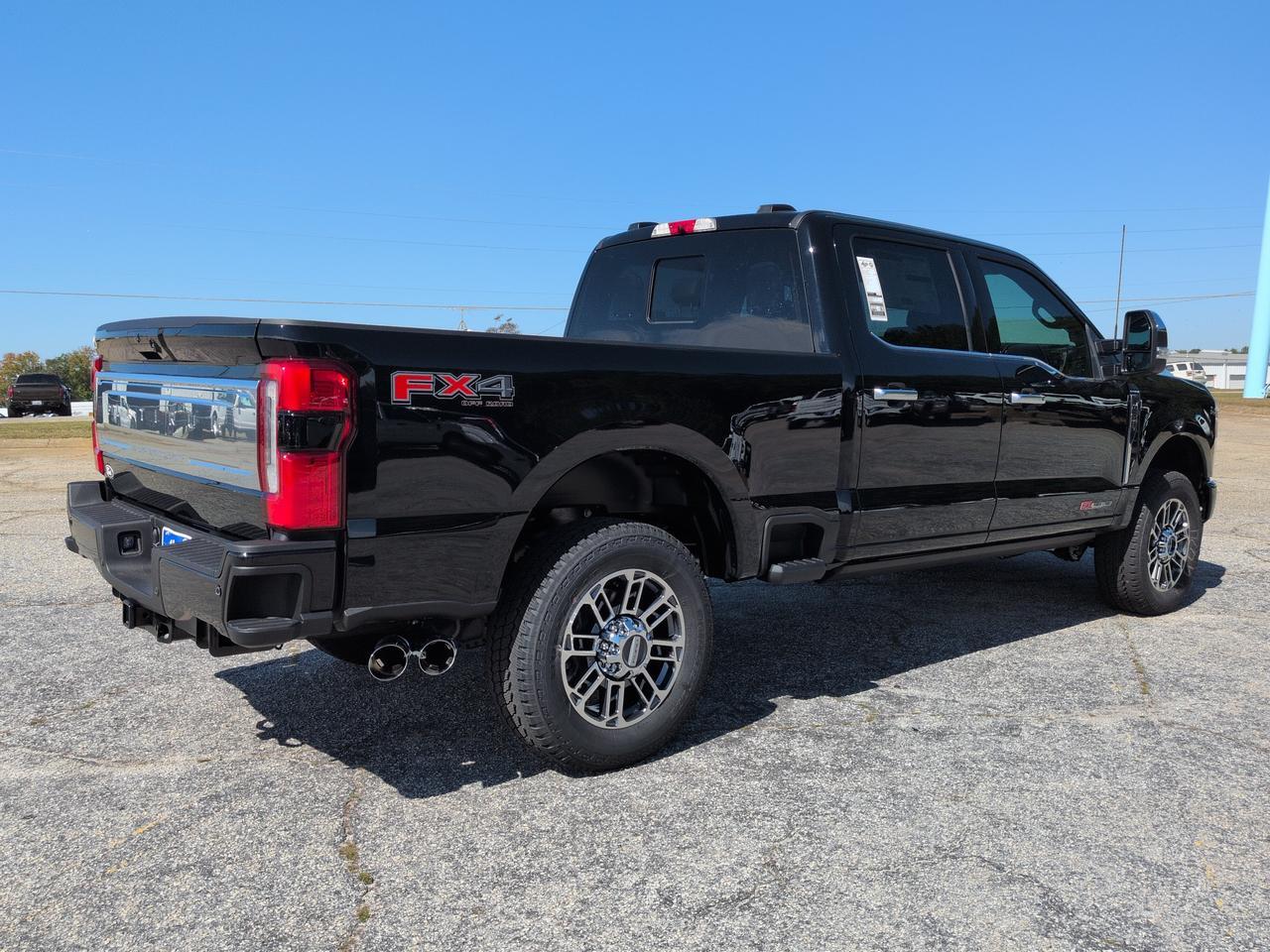 2027 Ford Super Duty F-350 SRW Platinum Plus Appleton WI