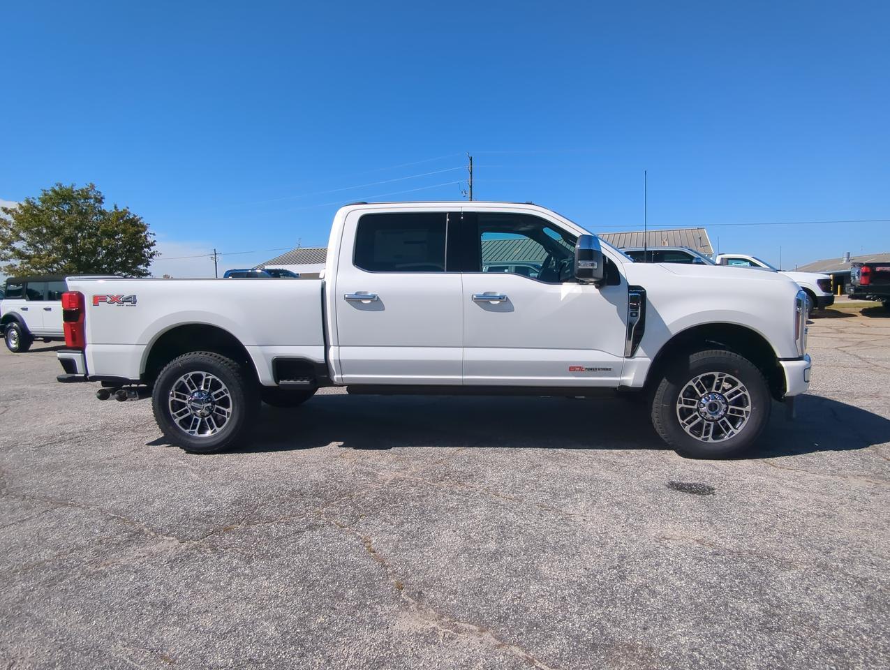 2027 Ford Super Duty F-350 SRW Platinum Plus