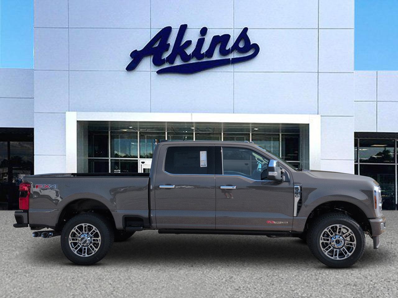 2027 Ford Super Duty F-350 SRW Platinum Plus