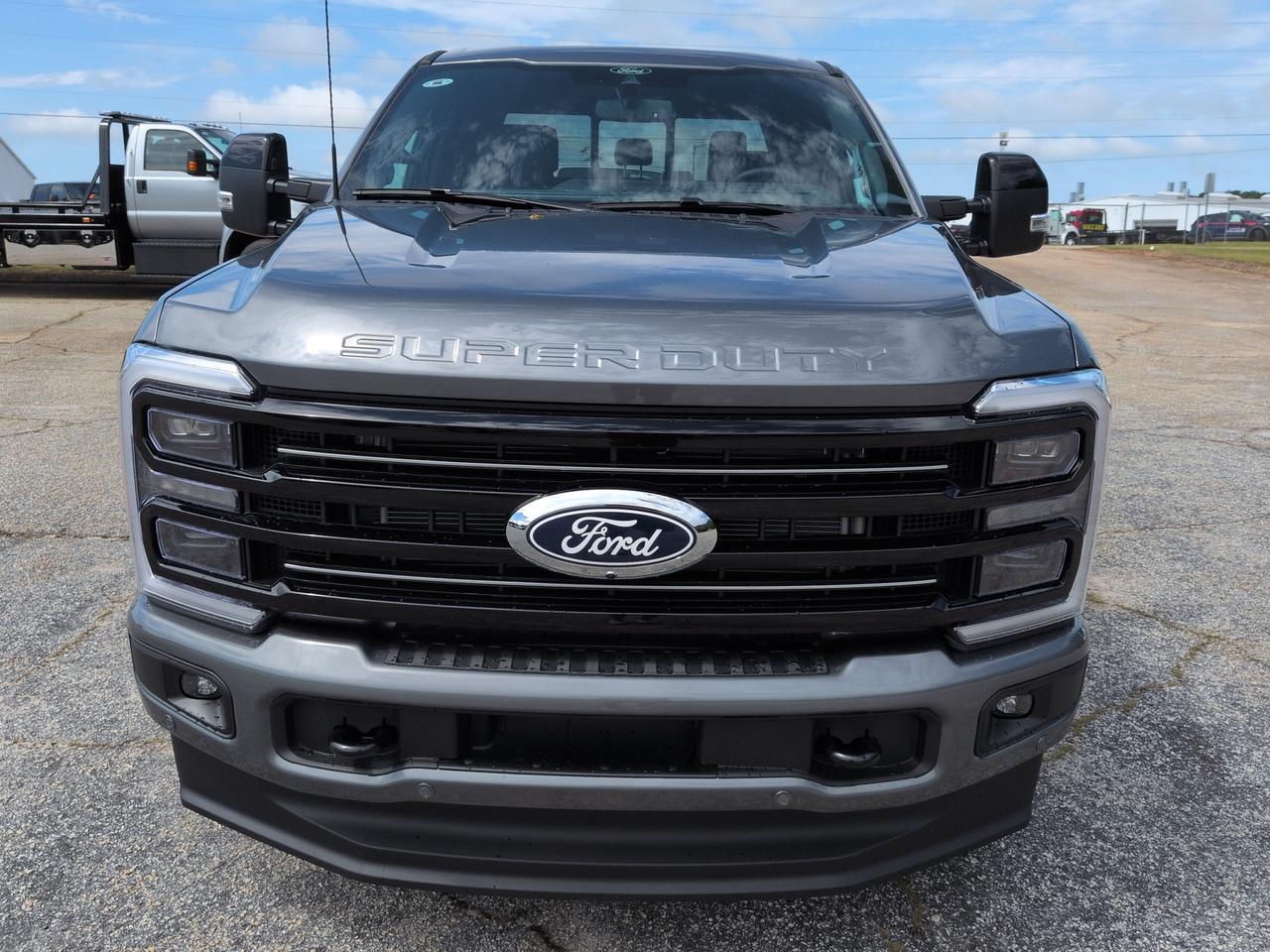 2027 Ford Super Duty F-350 SRW Platinum Winder GA
