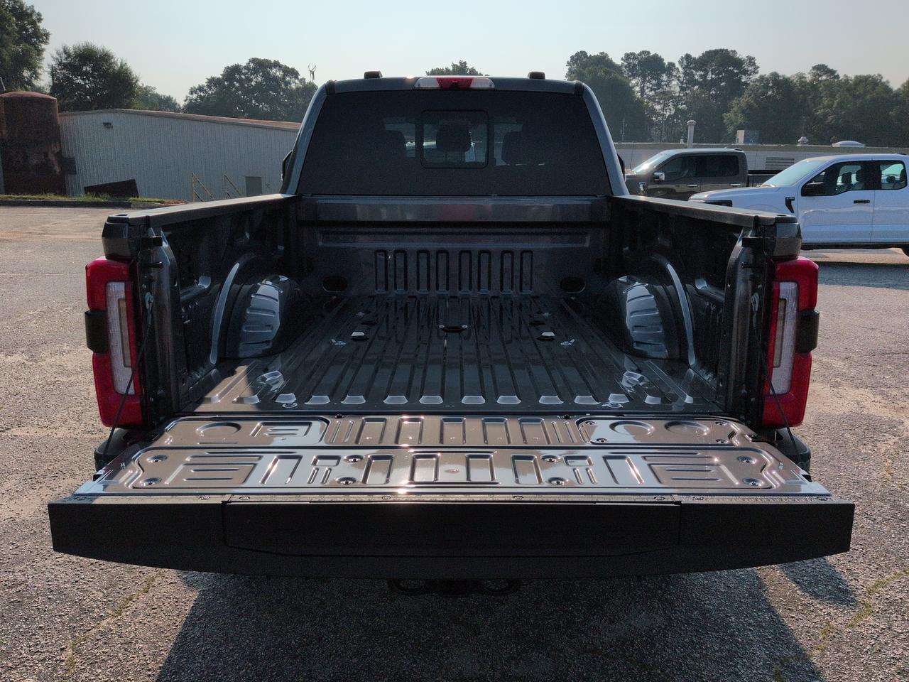2027 Ford Super Duty F-350 SRW Platinum Winder GA