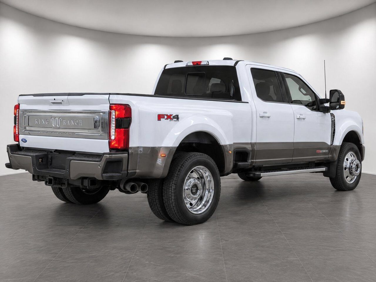 2027 Ford Super Duty F-450 DRW King Ranch