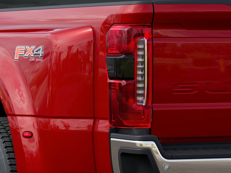 2027 Ford Super Duty F-450 DRW LARIAT Appleton WI