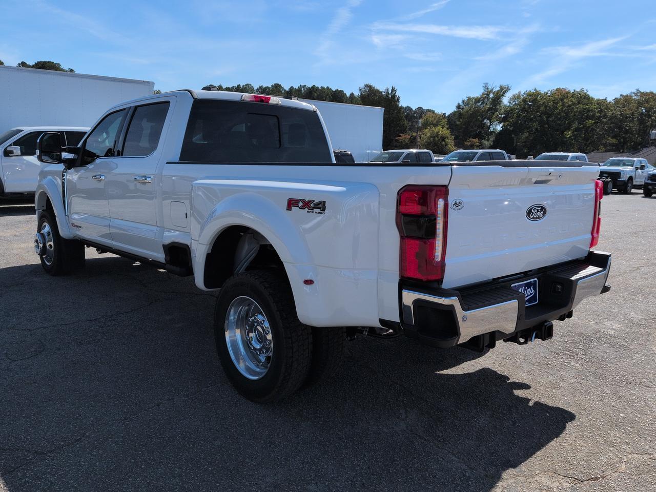 2027 Ford Super Duty F-450 DRW LARIAT Winder GA