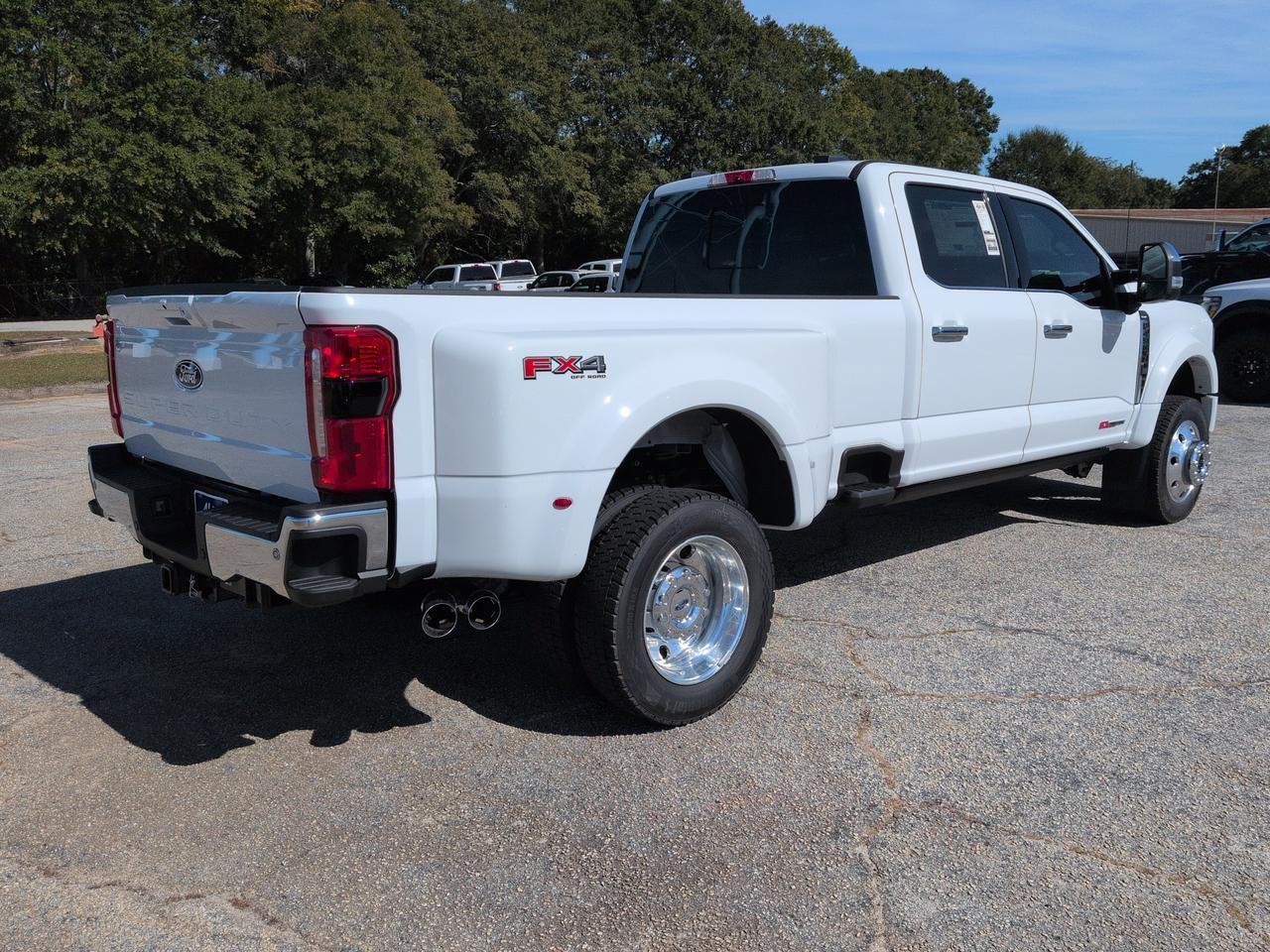 2027 Ford Super Duty F-450 DRW LARIAT Winder GA
