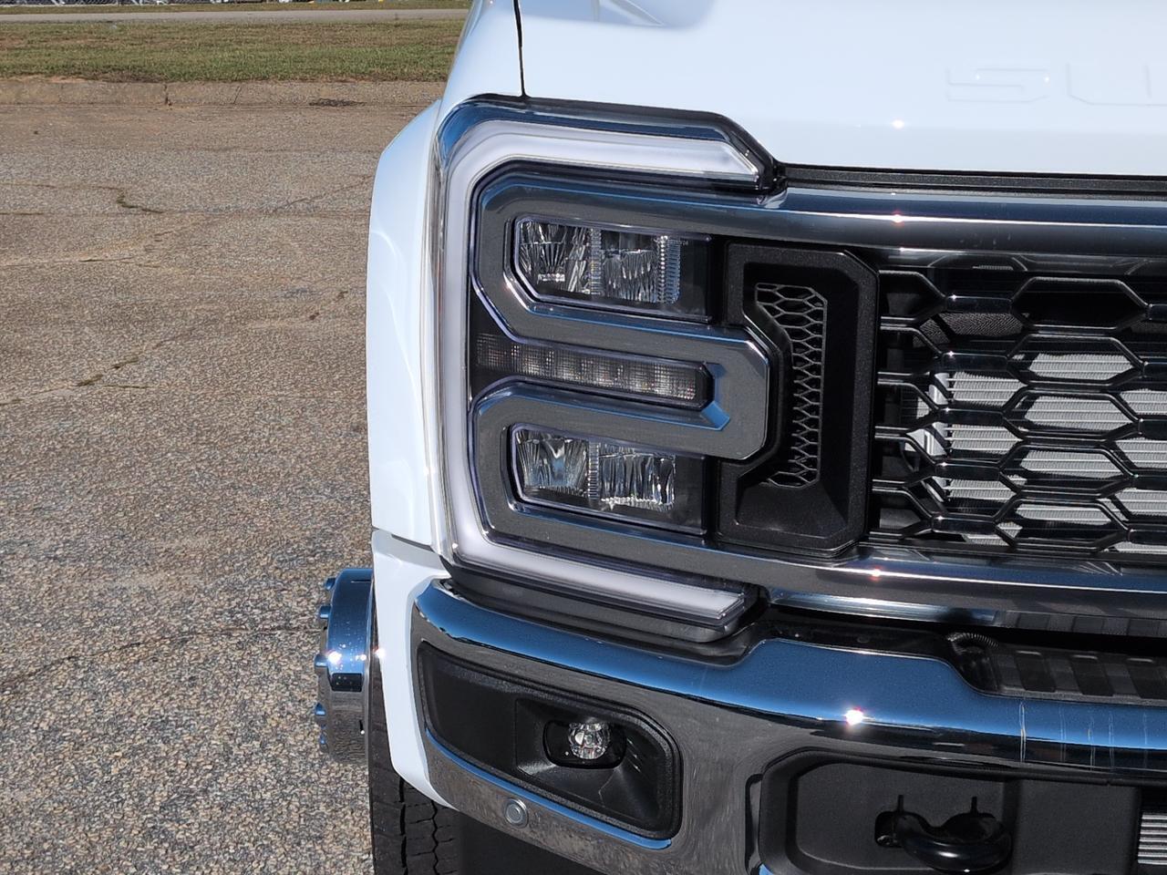 2027 Ford Super Duty F-450 DRW LARIAT Winder GA