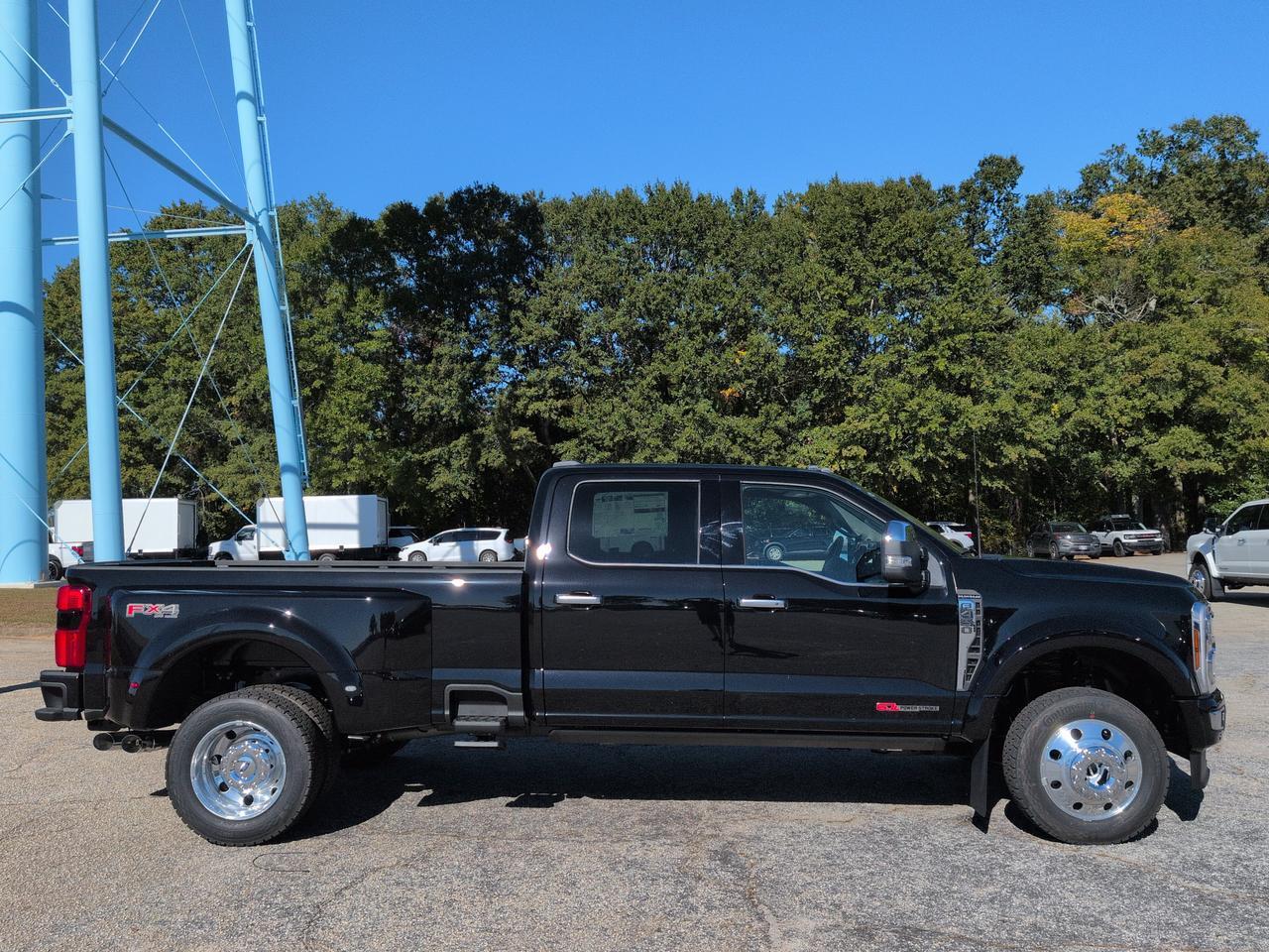 2027 Ford Super Duty F-450 DRW Platinum Plus