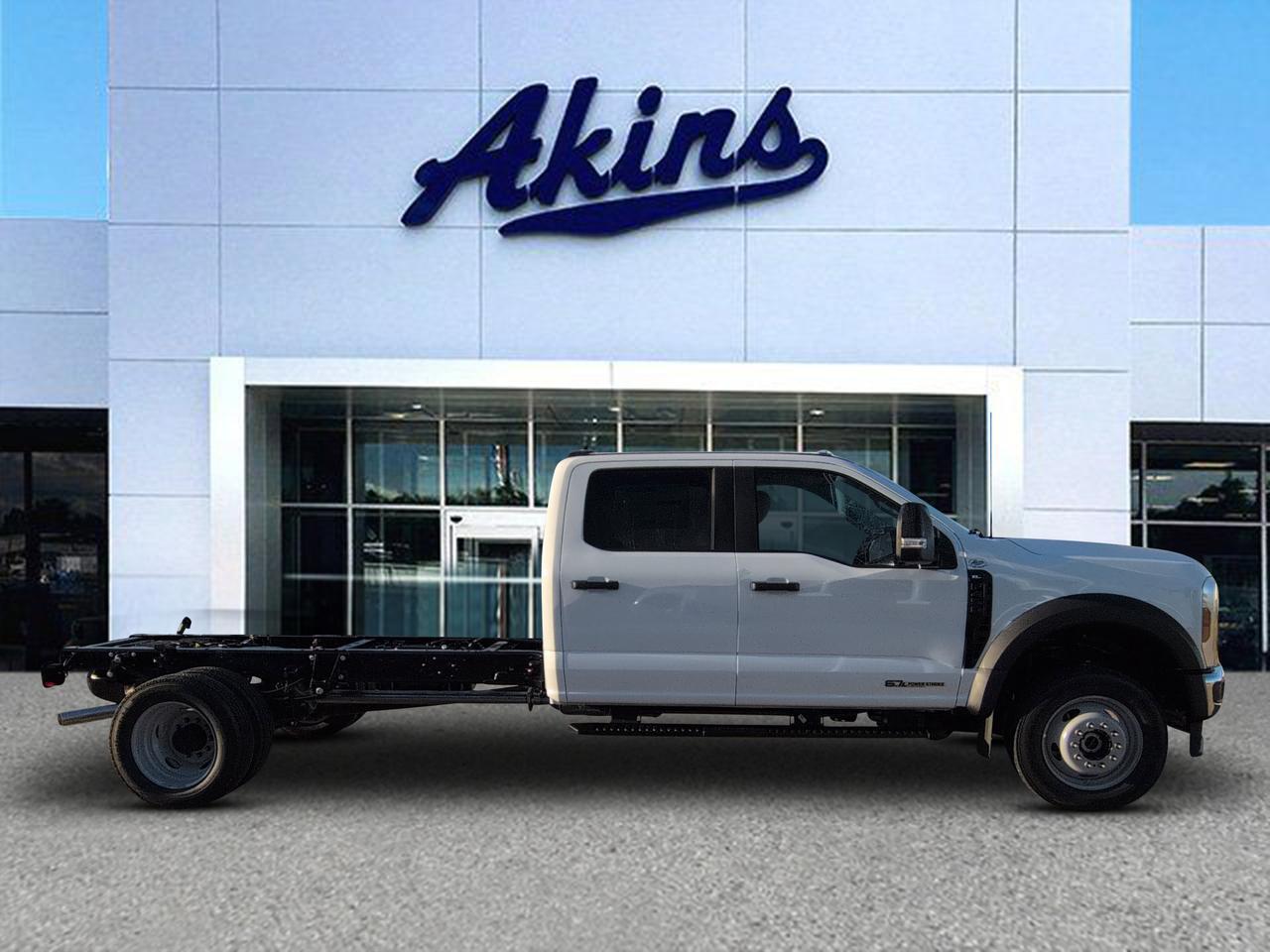 2027 Ford Super Duty F-450 DRW