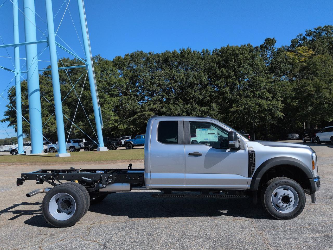 2027 Ford Super Duty F-450 DRW XL