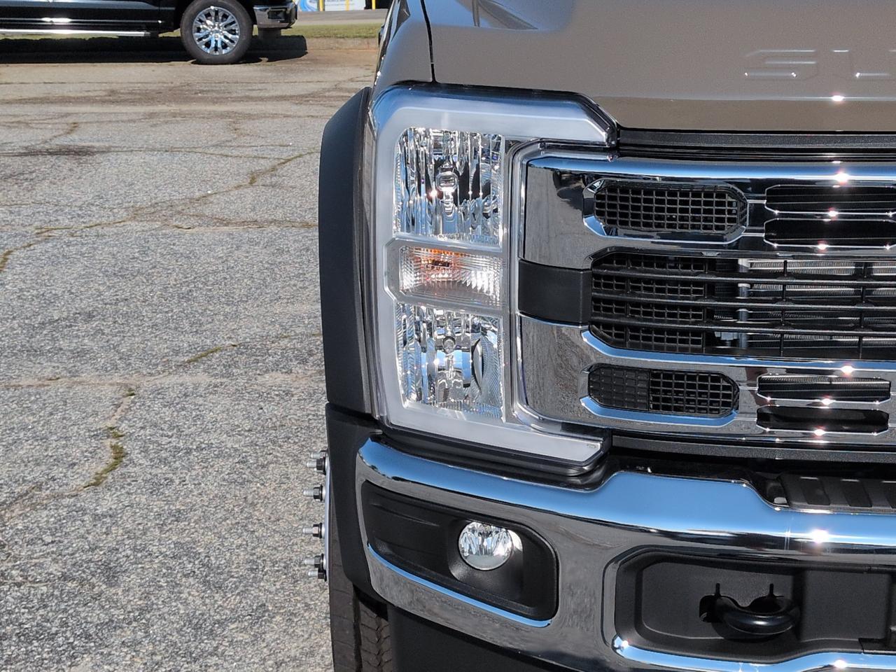 2027 Ford Super Duty F-450 DRW XLT Appleton WI