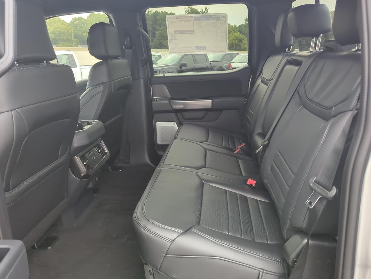 2027 Ford Super Duty F-550 DRW Base Appleton WI