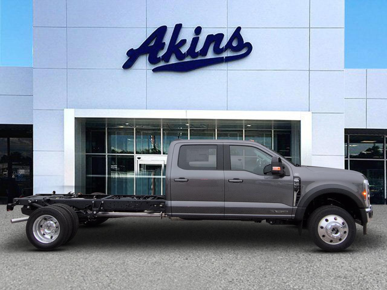 2027 Ford Super Duty F-550 DRW