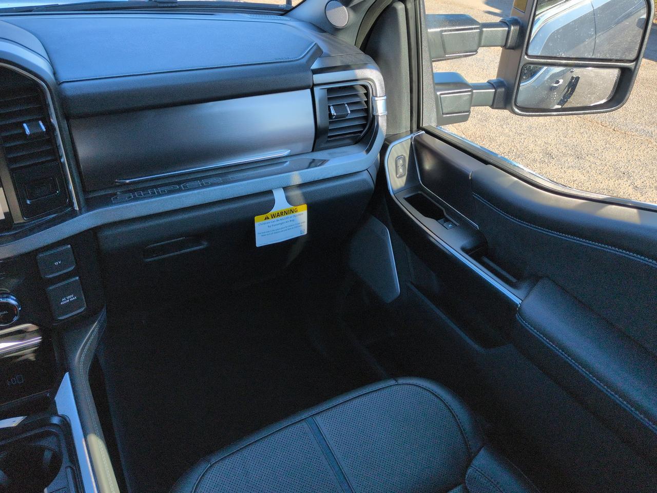 2027 Ford Super Duty F-550 DRW Platinum Appleton WI