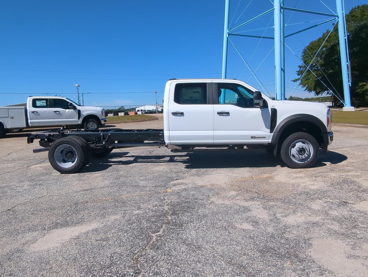 2027 Ford Super Duty F-550 DRW