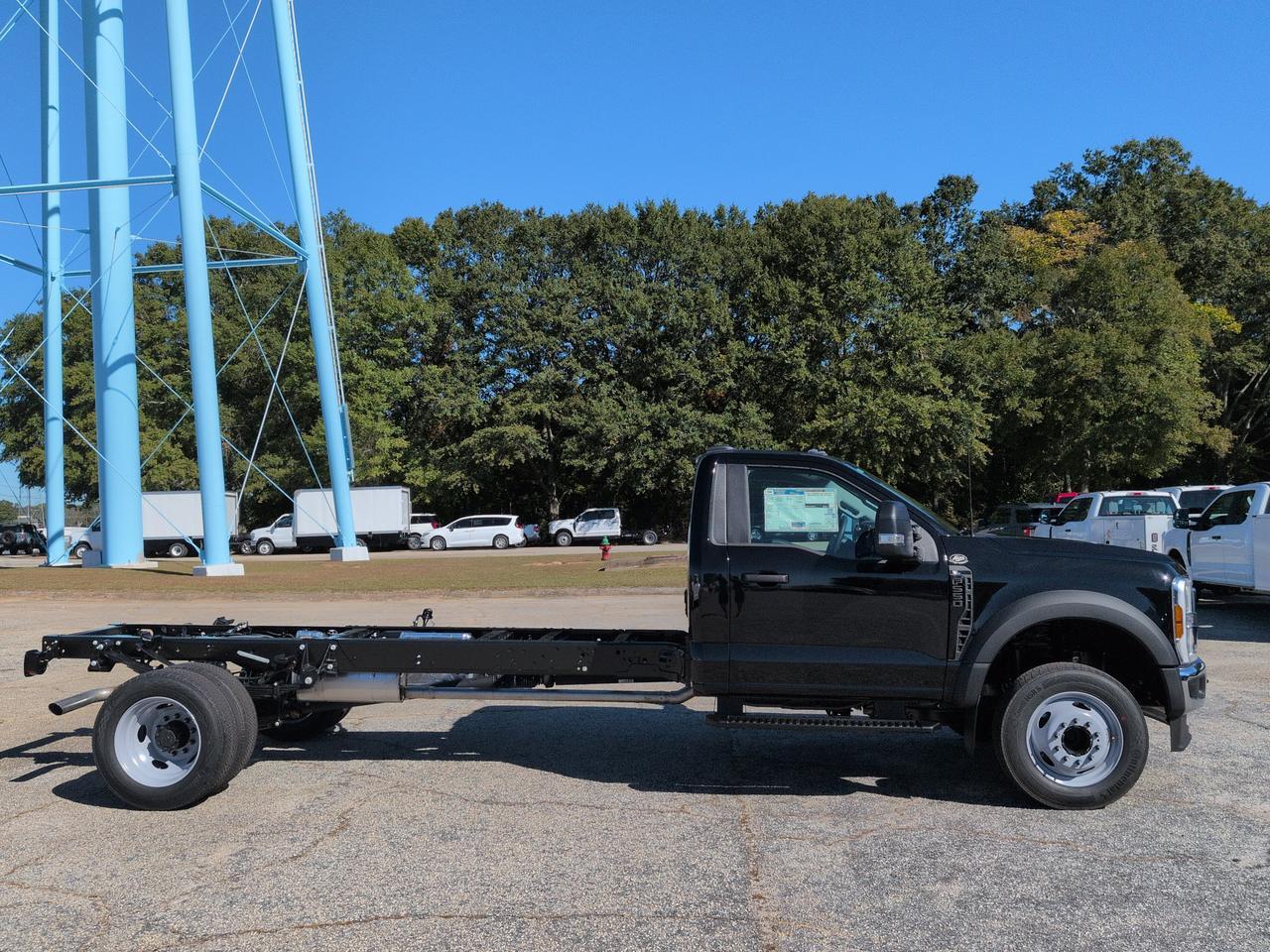 2027 Ford Super Duty F-550 DRW XL