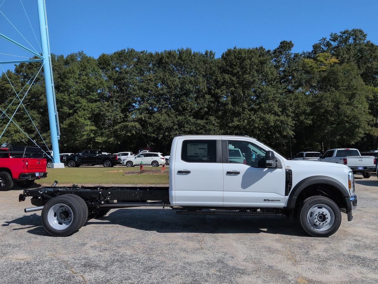 2027 Ford Super Duty F-550 DRW
