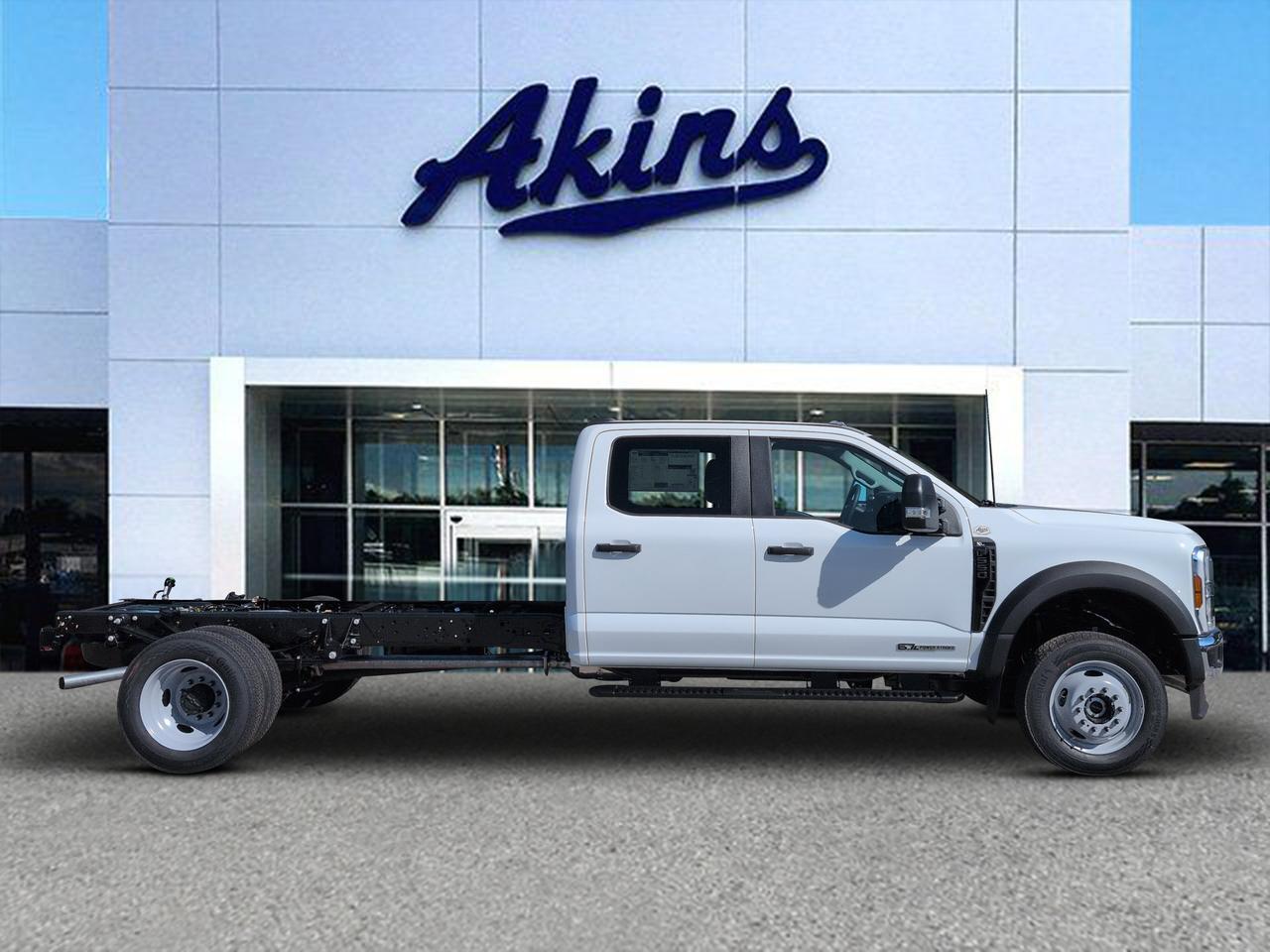 2027 Ford Super Duty F-550 DRW
