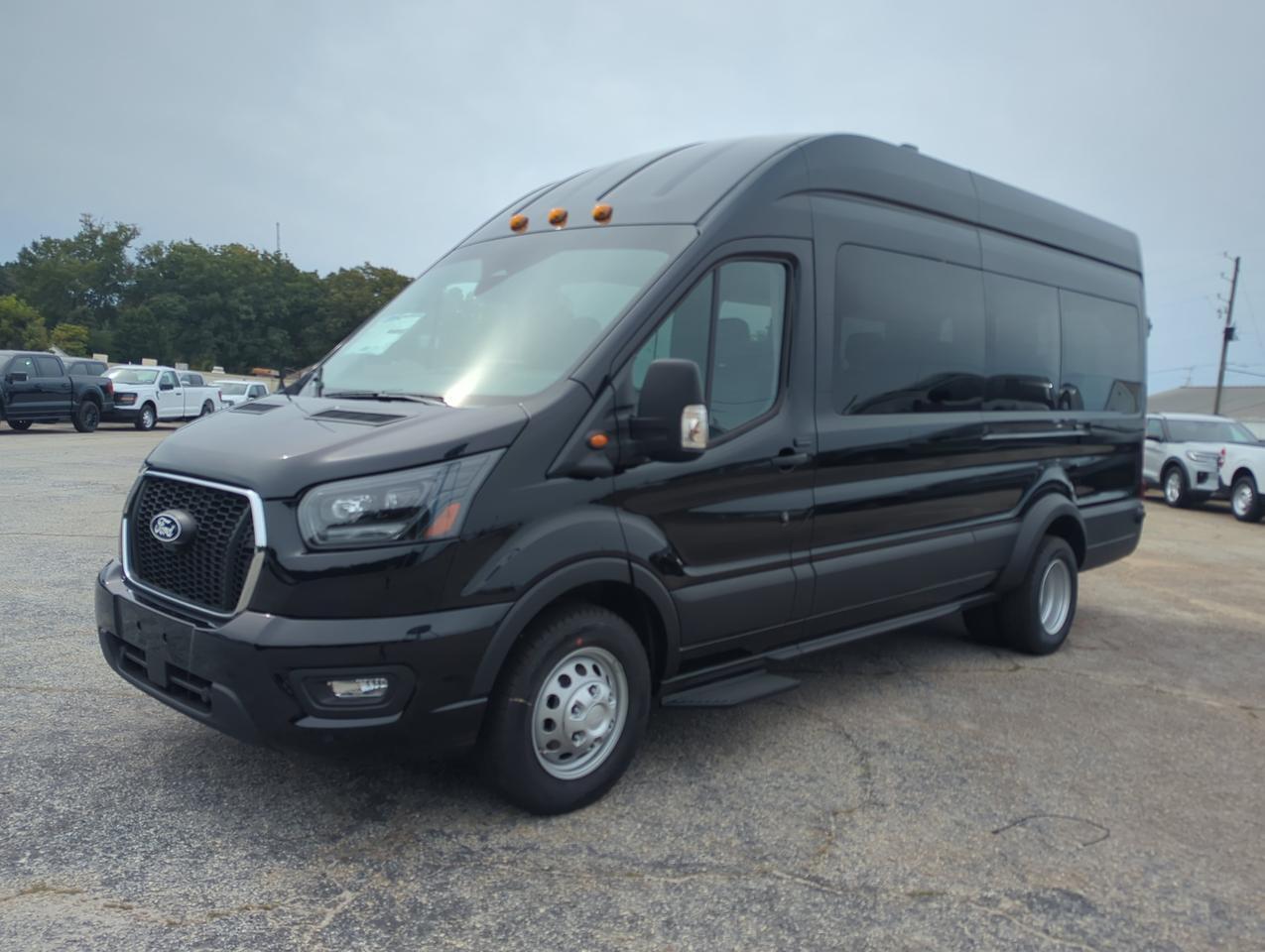 2027 Ford Transit Passenger Wagon XLT Appleton WI