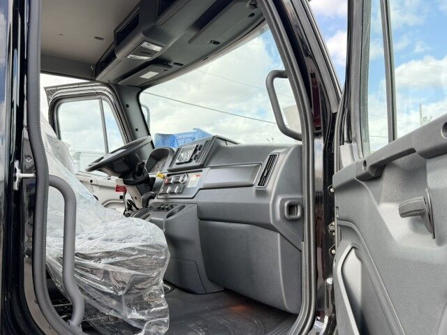 2027 Freightliner M2 106 22' Jerr-Dan Rollback Car Carrier Truck Miami FL