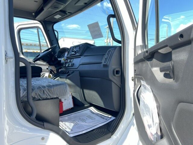 2027 Freightliner M2 106 22' Jerr-Dan Rollback Car Carrier Truck Miami FL