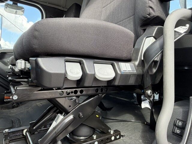 2027 Freightliner M2 106 Extended Cab 22' Jerr-Dan Rollback Car Carrier Truck Miami FL