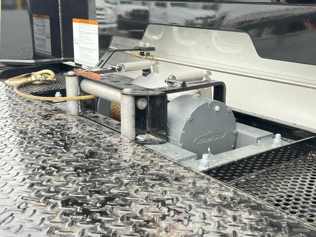 2027 Freightliner M2 Extended Cab 22' Jerr-Dan Rollback Car Carrier Truck Miami FL