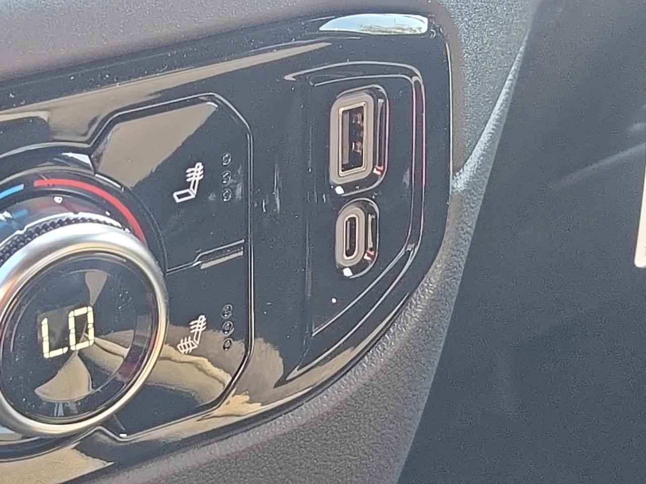 2027 GMC Acadia Elevation Fredericksburg VA