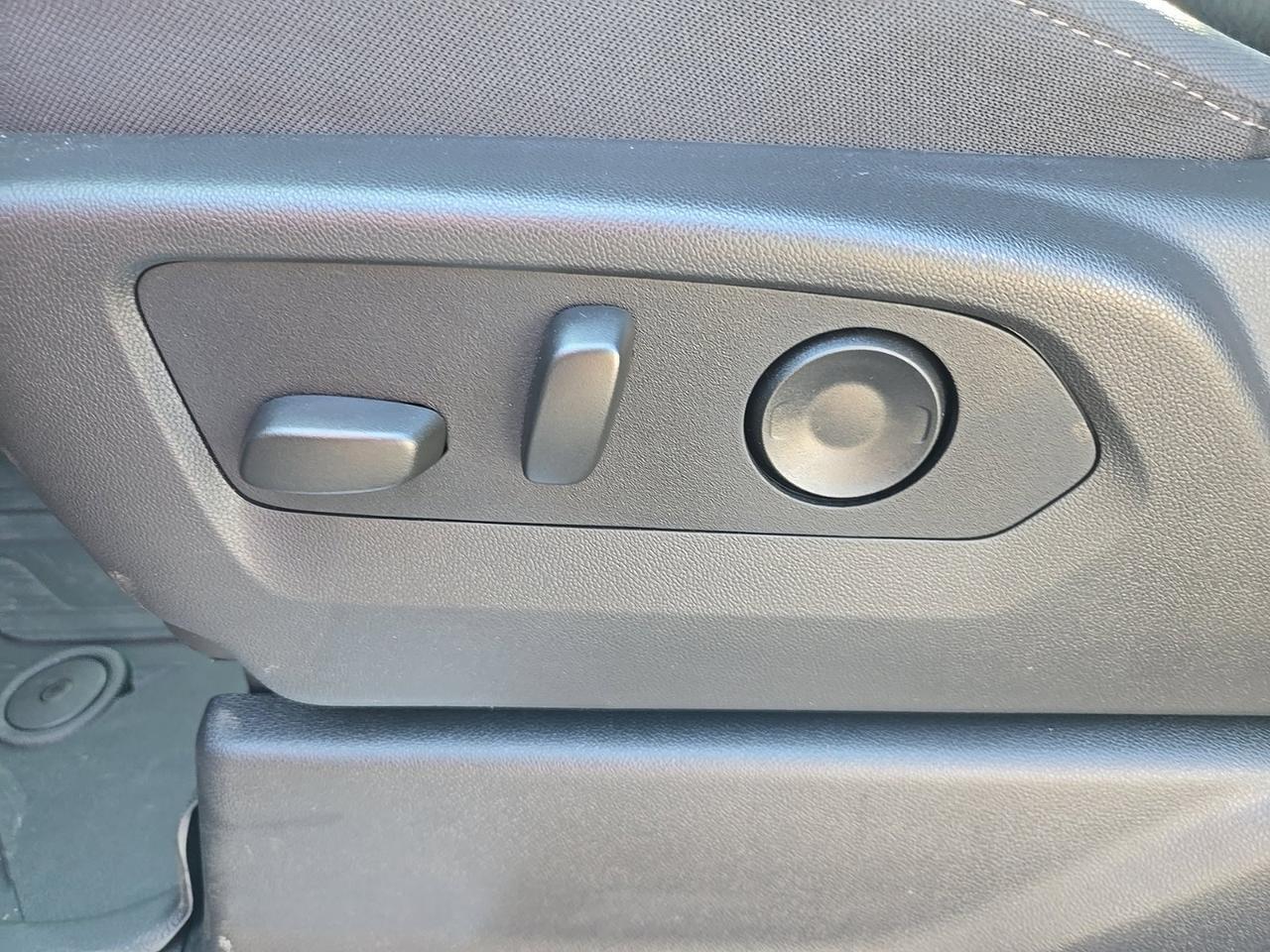 2027 GMC Acadia Elevation Fredericksburg VA